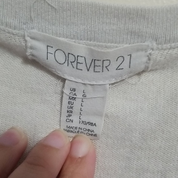 Forever 21 L White Cardigan With Buttons - Picture 5 of 8